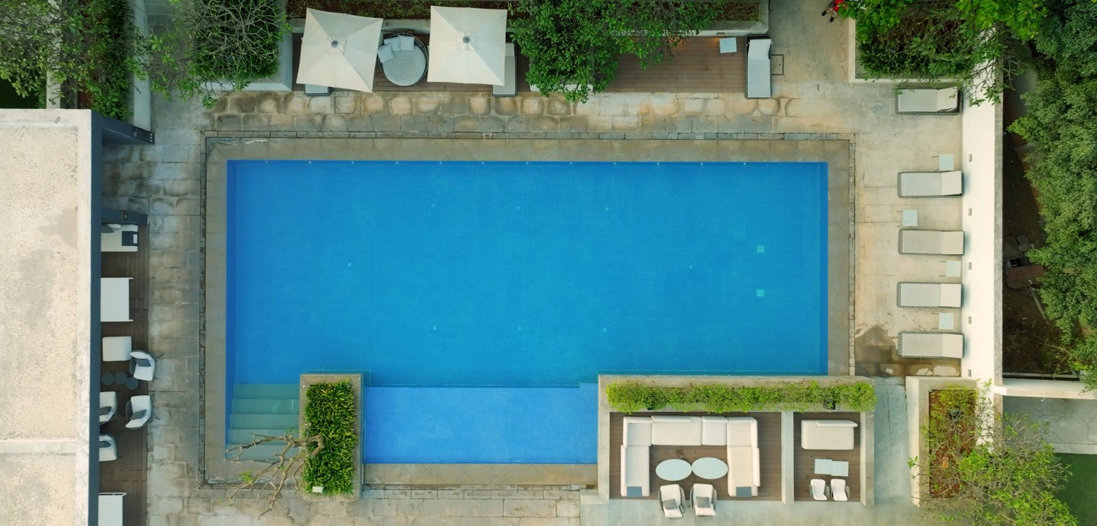 DJI_0402.00_00_17_26.Still027@3x